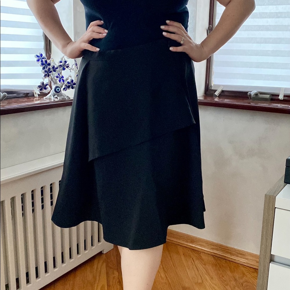 Black city chic skirt